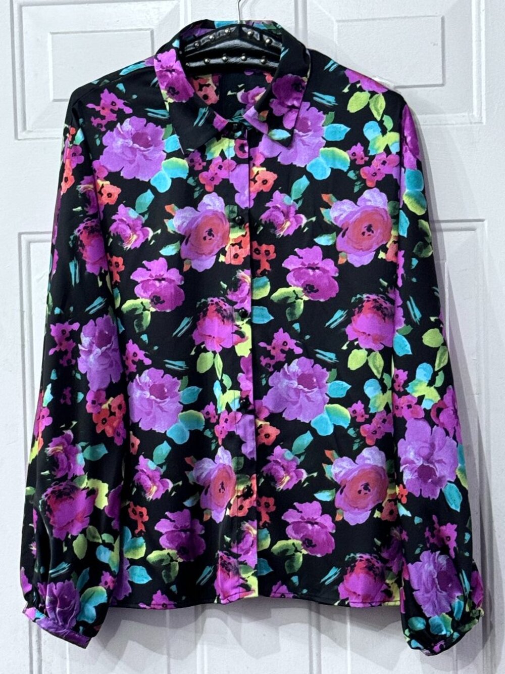 NEW Sunny Leigh Sz M Blouse Button Up Long Sleeve Multi Watercolor Floral